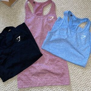 3 Gymshark tanks XS